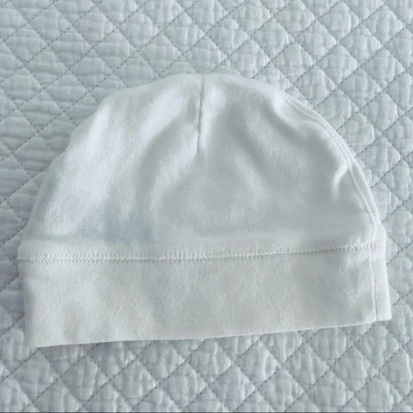 SOLD Burberry Baby Hat Size 3M - Picture 2 of 6